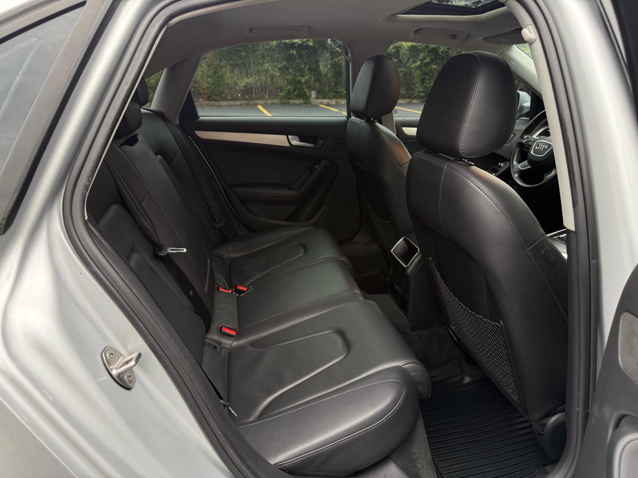 Audi A4 2.0T Premium Sedan quattro Manual 2013