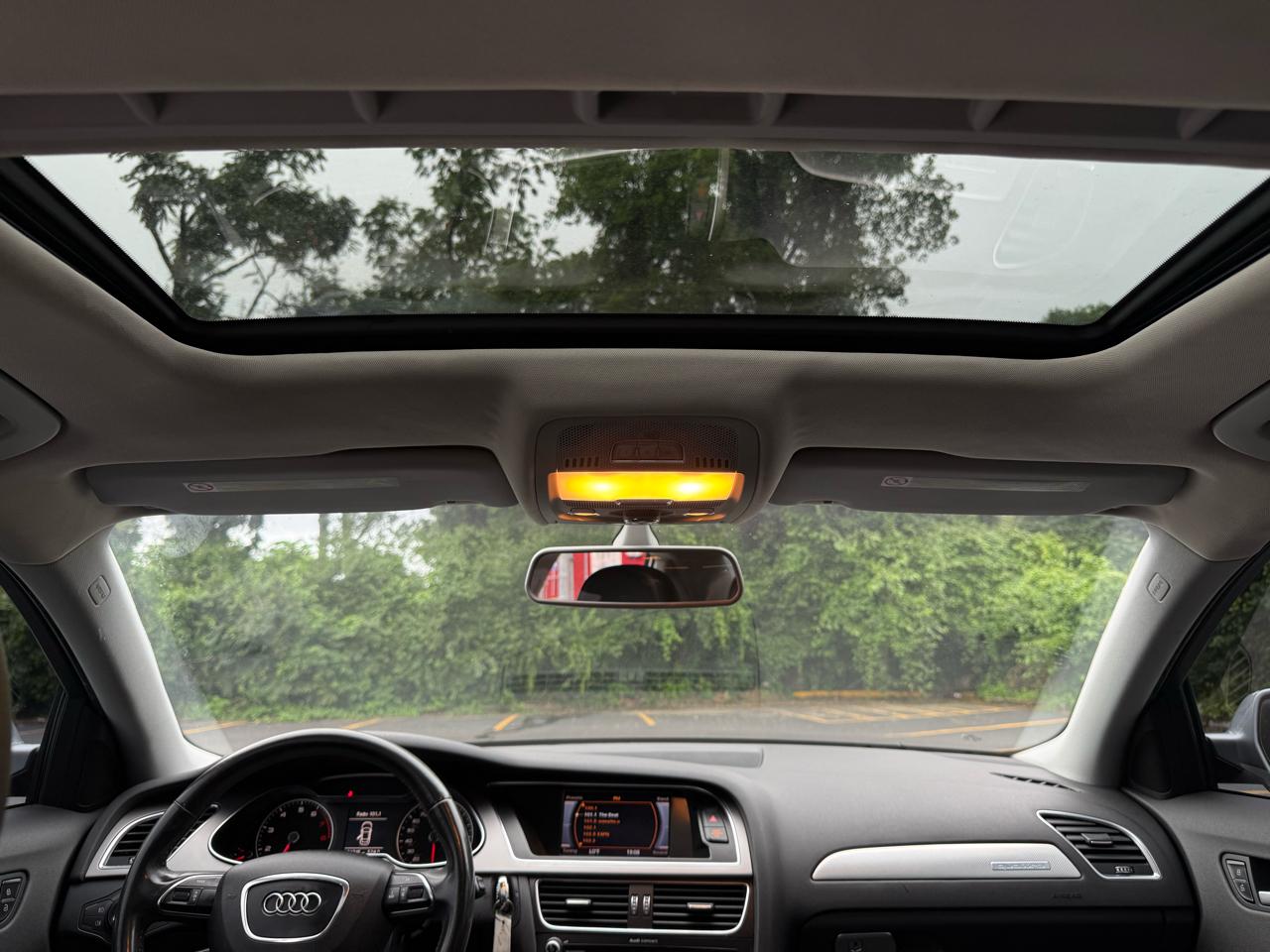 Audi A4 2.0T Premium Sedan quattro Manual 2013