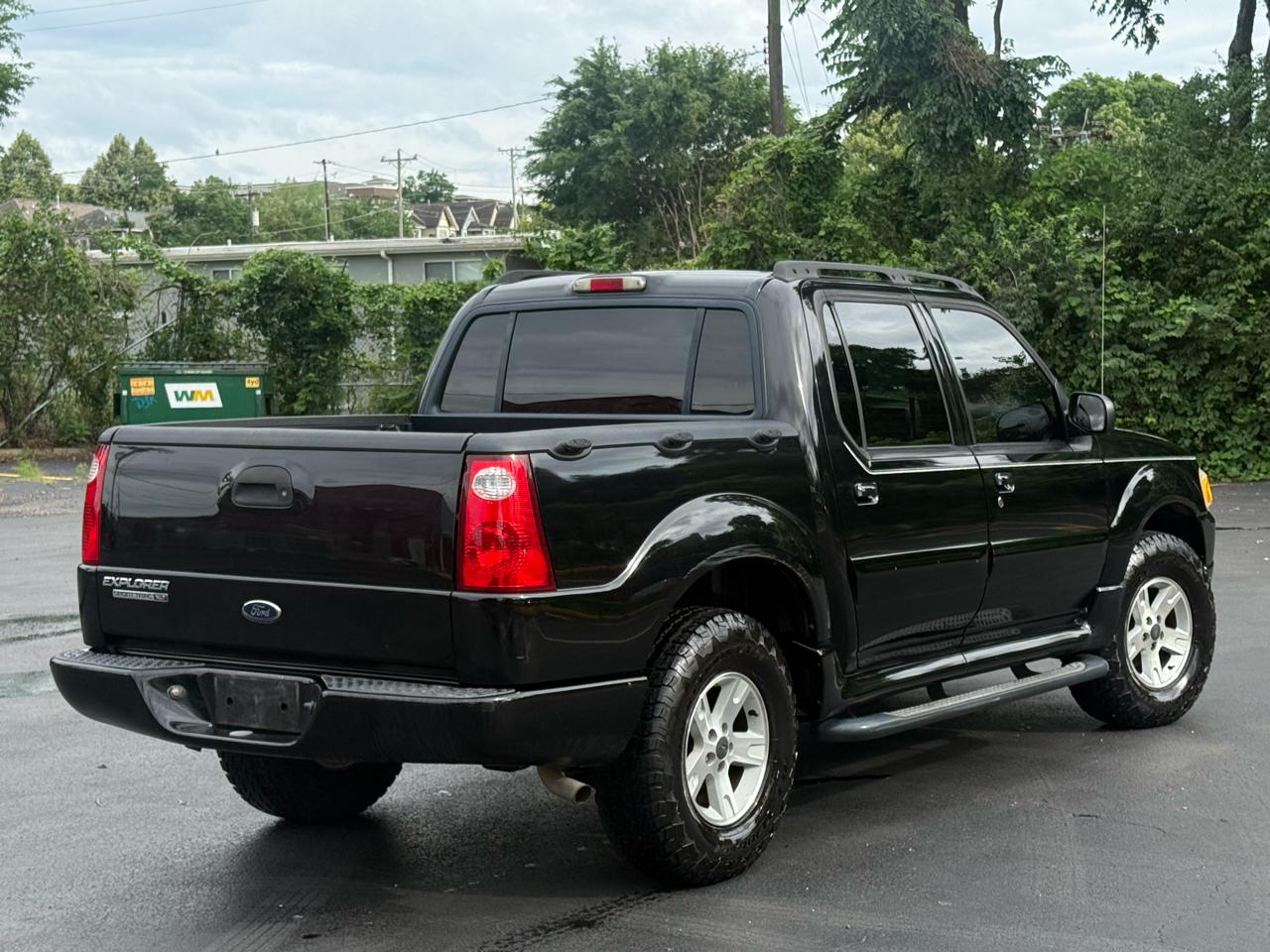 Ford Explorer Sport Trac XLT 2WD 2005
