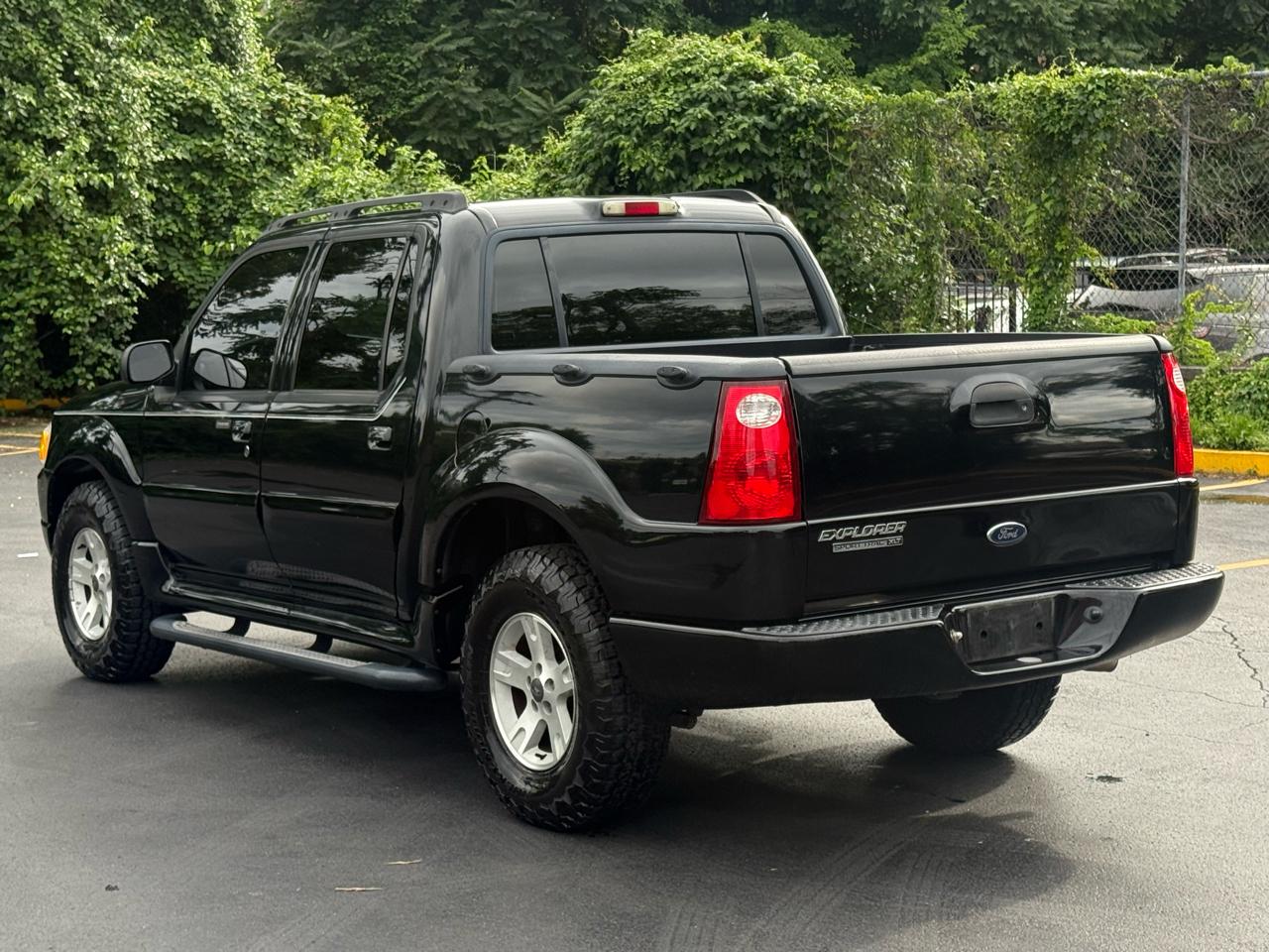Ford Explorer Sport Trac XLT 2WD 2005
