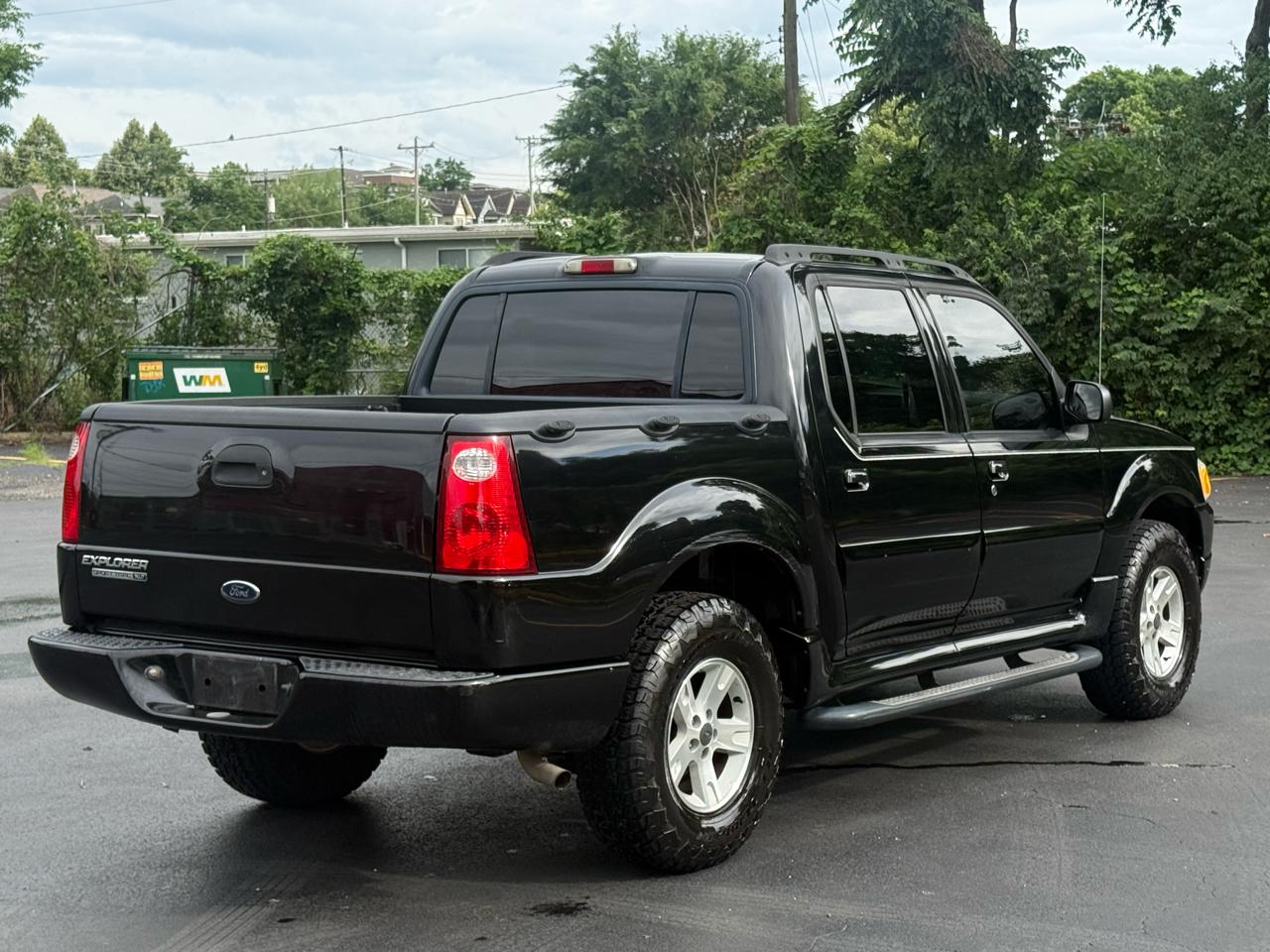 Ford Explorer Sport Trac XLT 2WD 2005