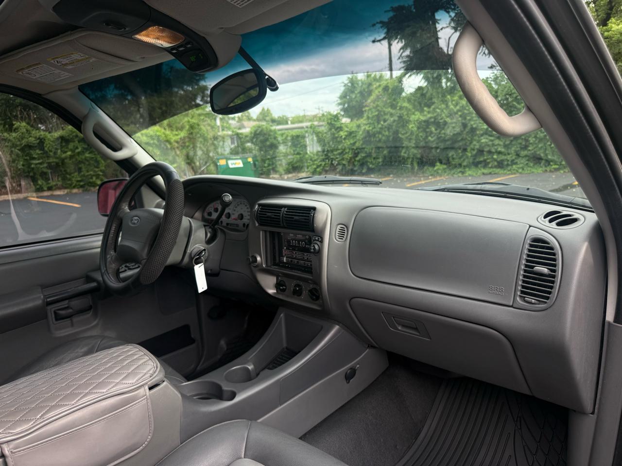 Ford Explorer Sport Trac XLT 2WD 2005