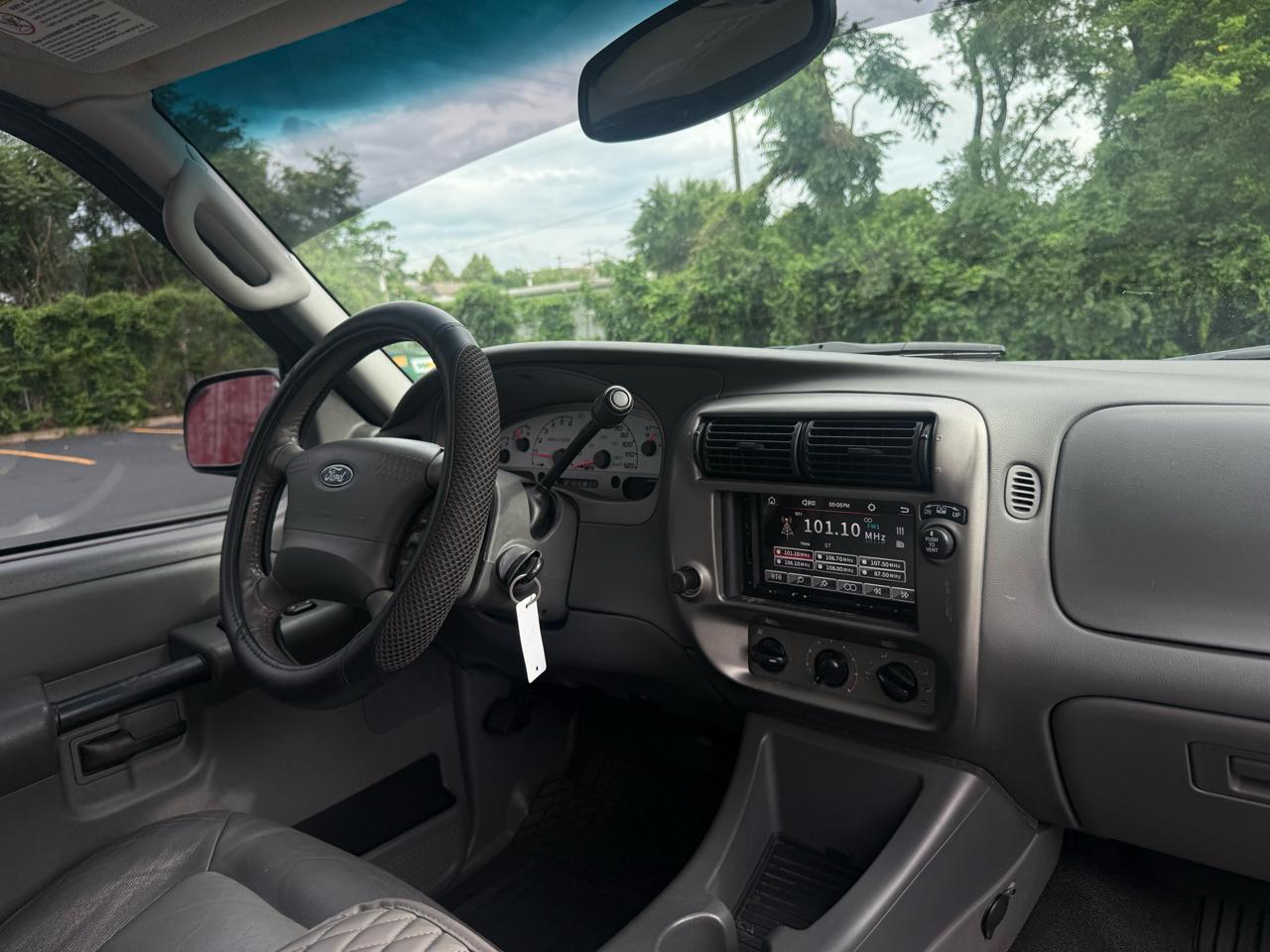 Ford Explorer Sport Trac XLT 2WD 2005