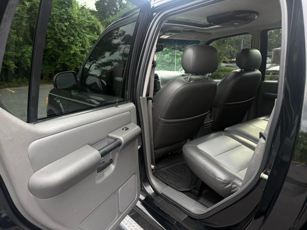 Ford Explorer Sport Trac XLT 2WD 2005