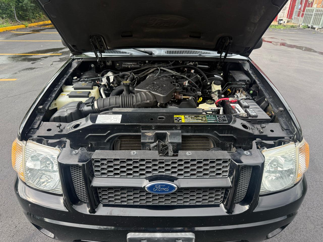 Ford Explorer Sport Trac XLT 2WD 2005