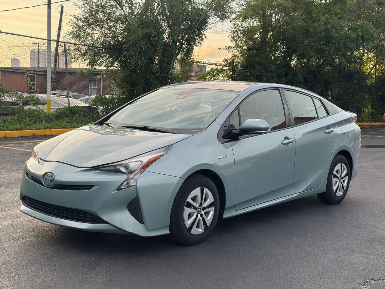 Toyota Prius Two Eco 2017