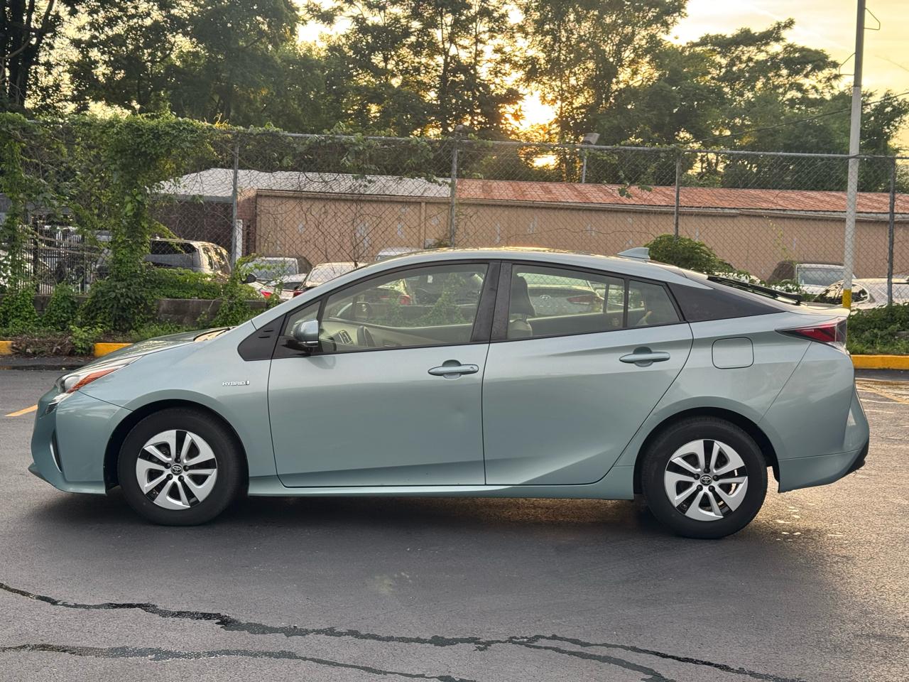 Toyota Prius Two Eco 2017