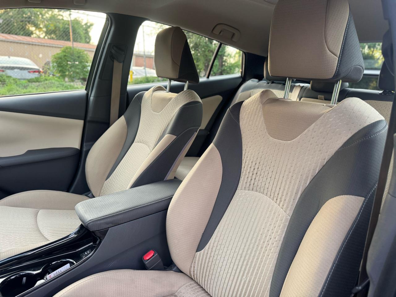 Toyota Prius Two Eco 2017