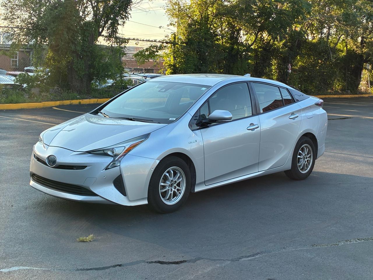 Toyota Prius Two 2018