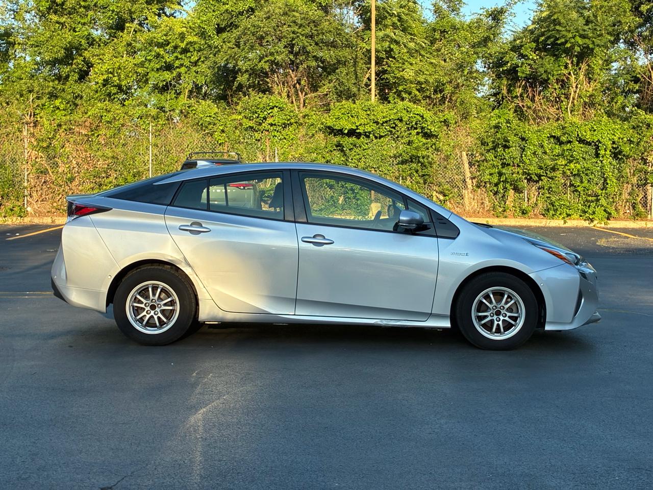 Toyota Prius Two 2018