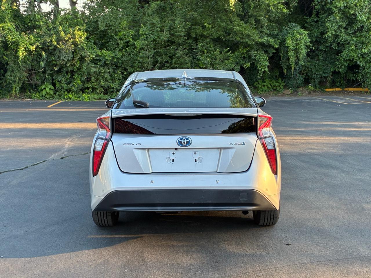 Toyota Prius Two 2018