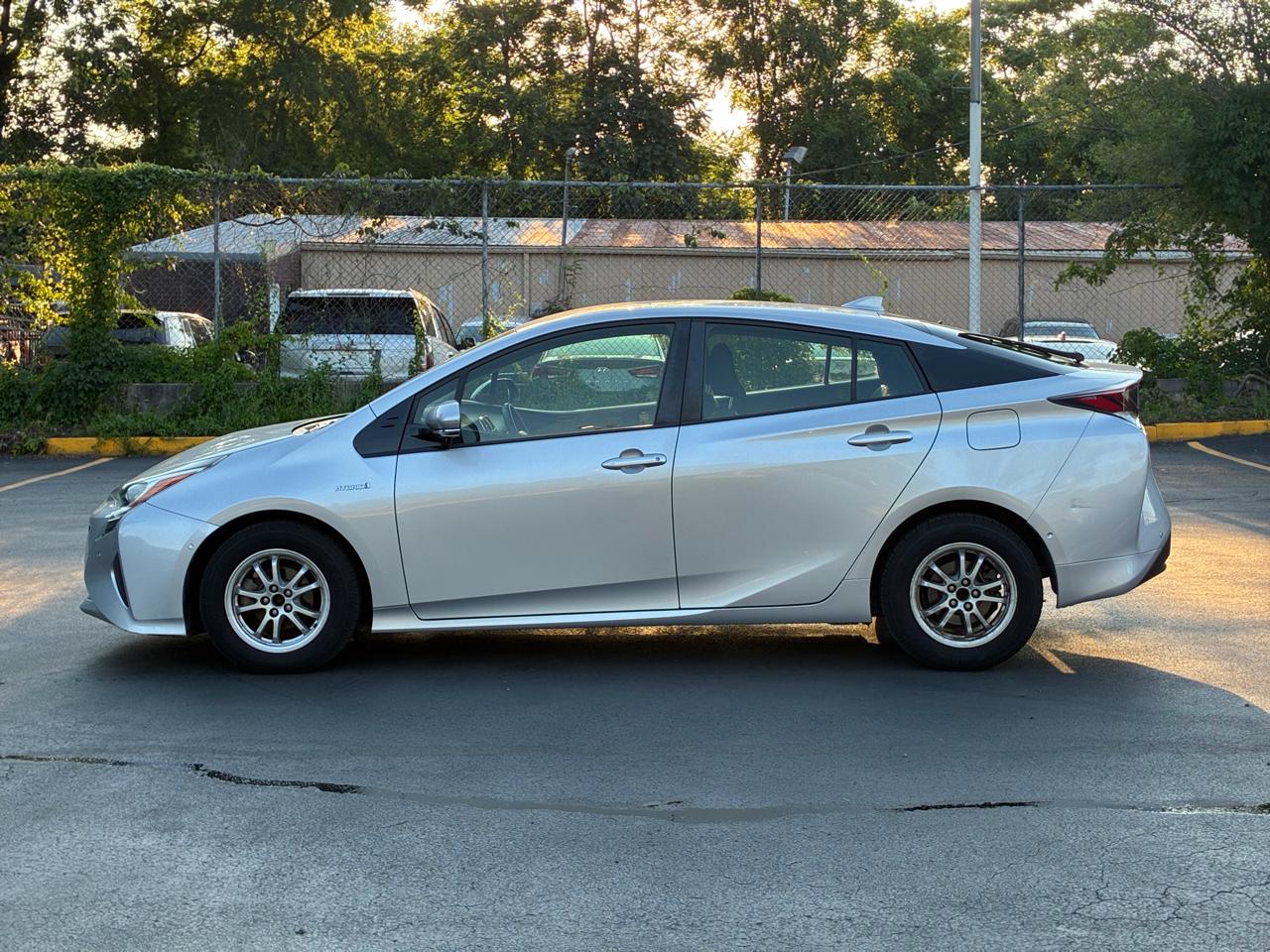 Toyota Prius Two 2018