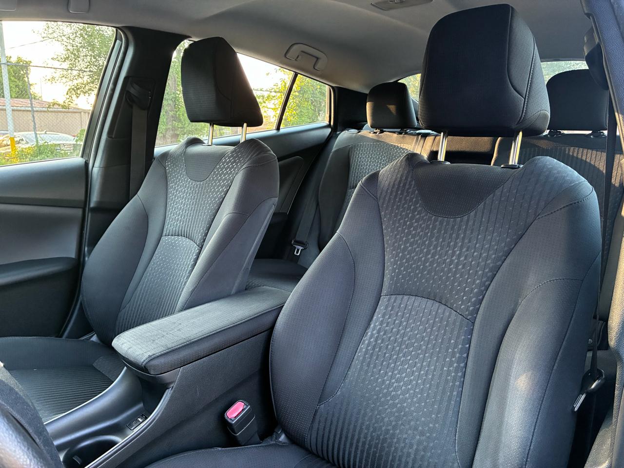 Toyota Prius Two 2018