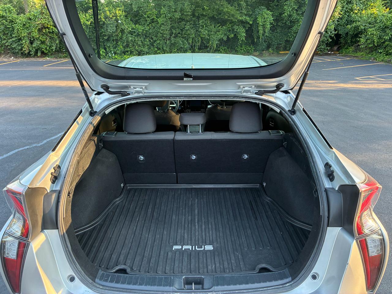Toyota Prius Two 2018