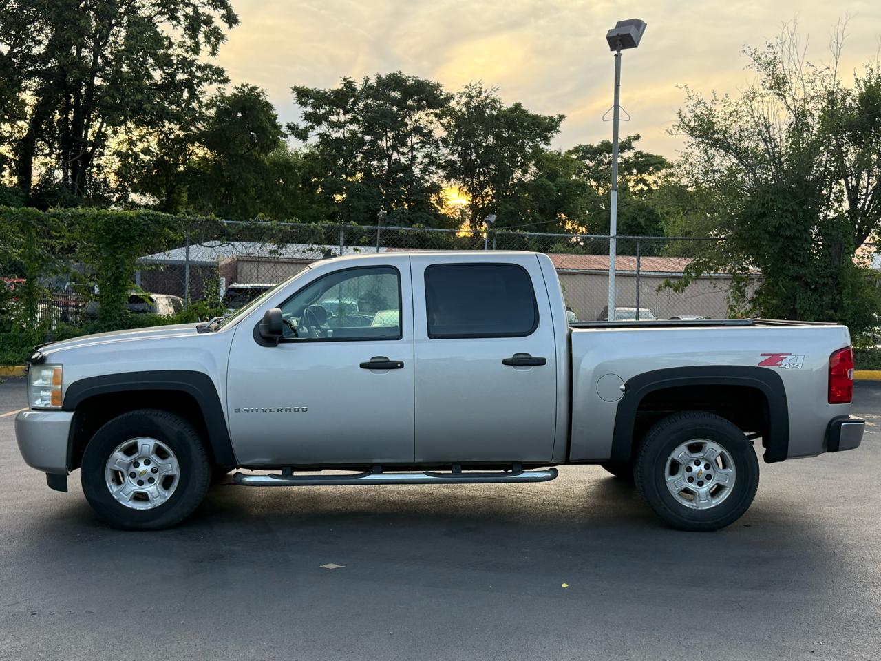 Chevrolet Silverado 1500 1LT Crew Cab 4WD 2008