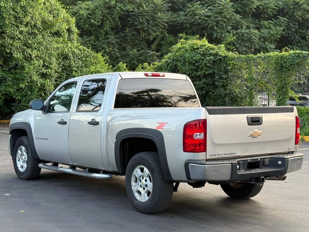 Chevrolet Silverado 1500 1LT Crew Cab 4WD 2008