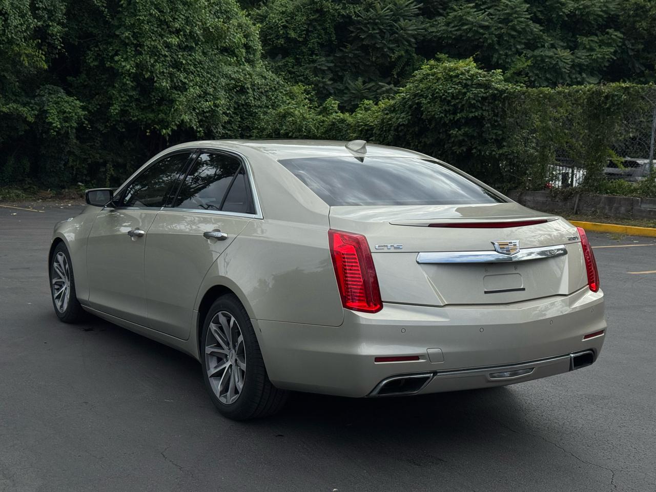 Cadillac CTS 2.0L Turbo Luxury RWD 2016