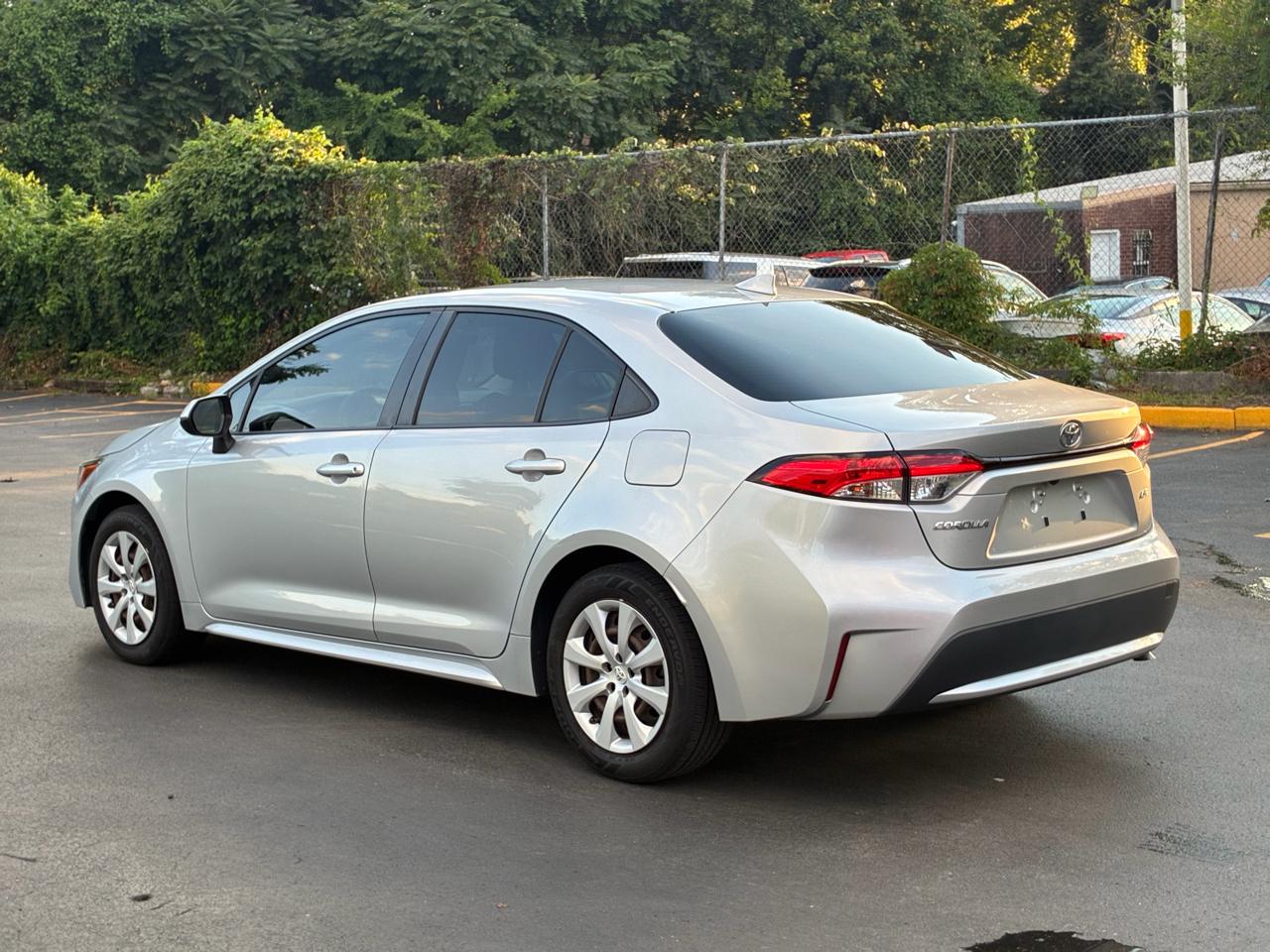 Toyota Corolla LE 2021