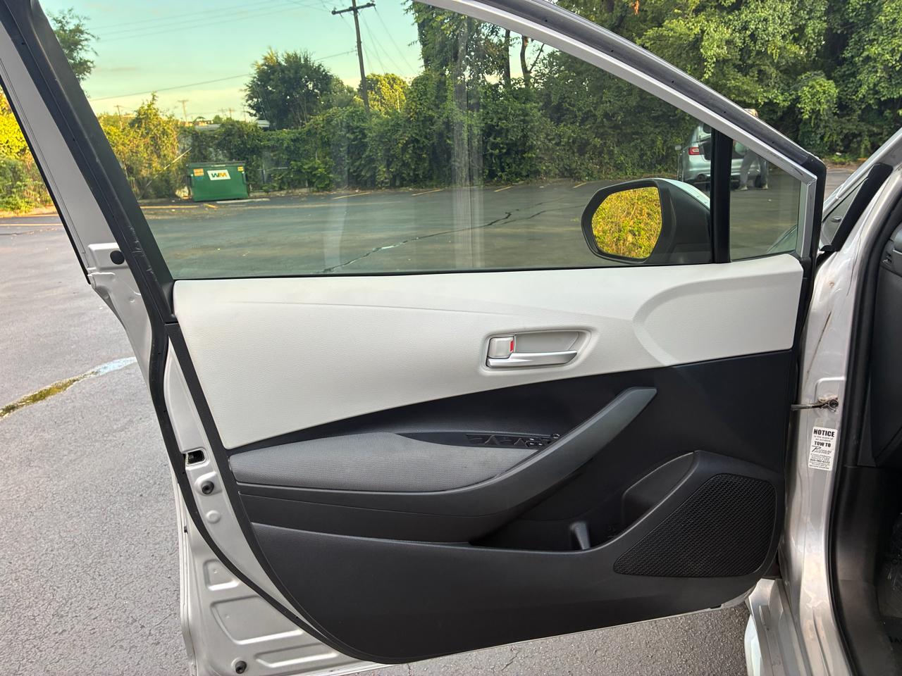 Toyota Corolla LE 2021