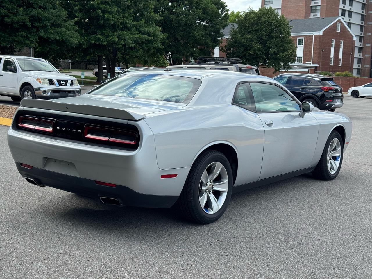 Dodge Challenger SXT 2021