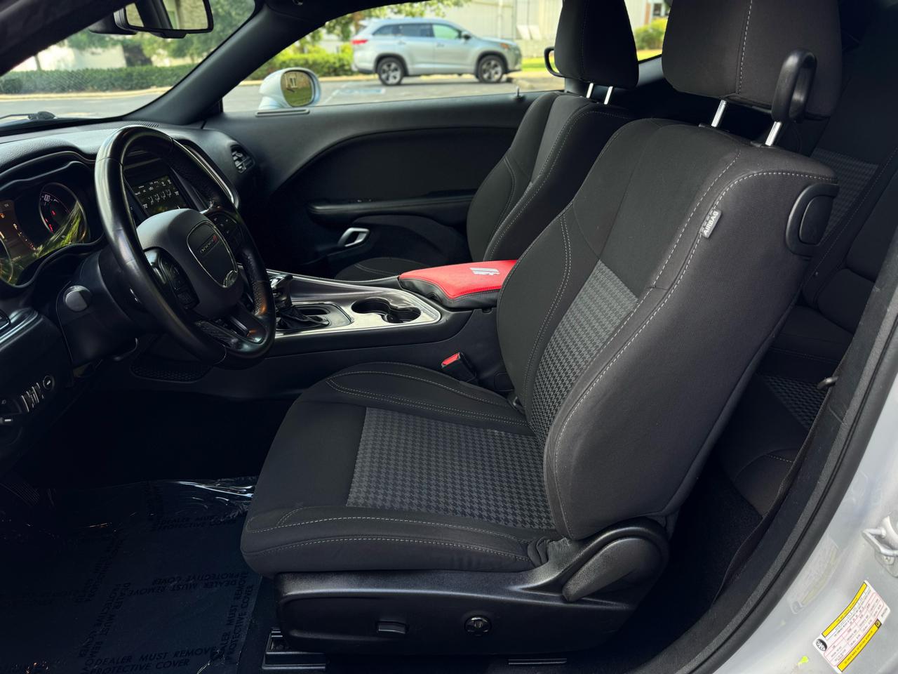 Dodge Challenger SXT 2021