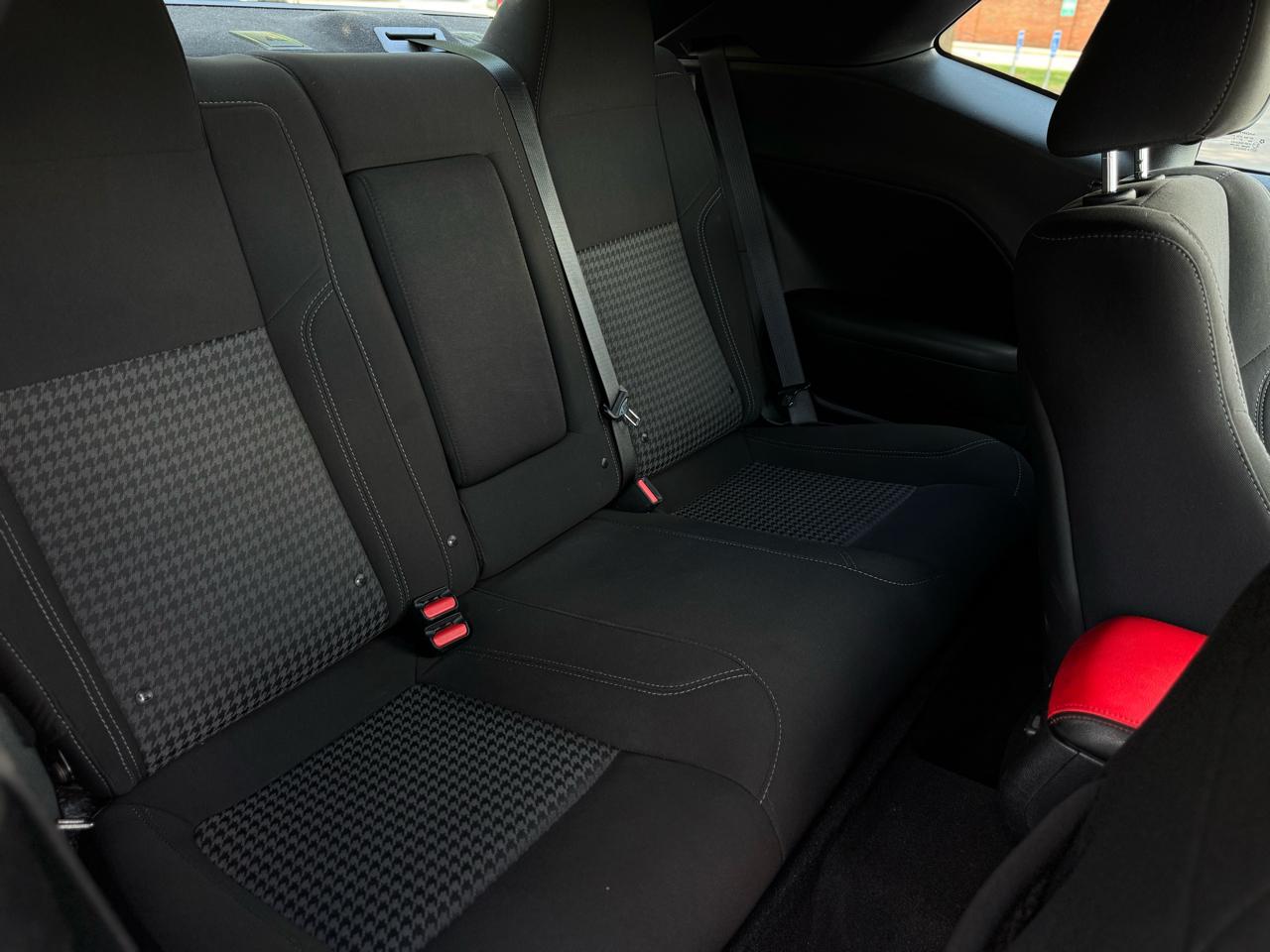 Dodge Challenger SXT 2021