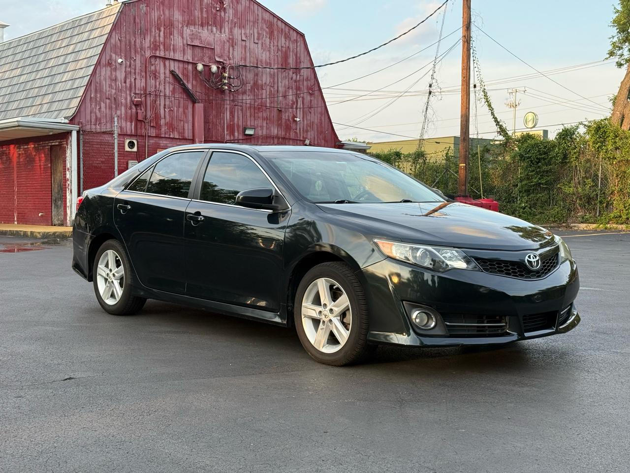 Toyota Camry SE 2013