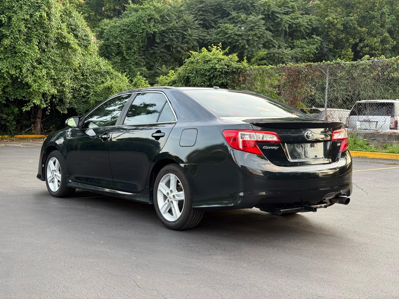 Toyota Camry SE 2013