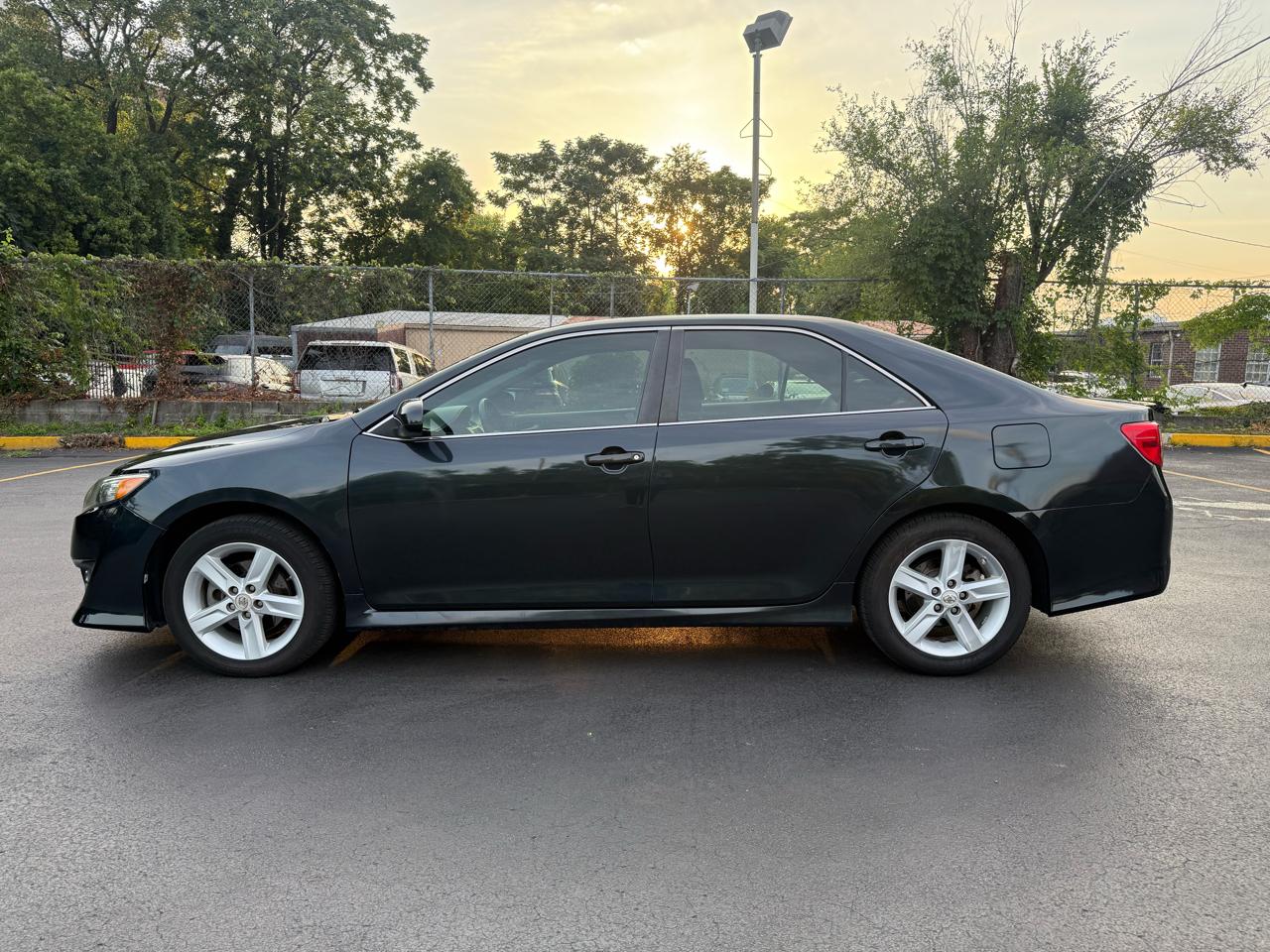 Toyota Camry SE 2013
