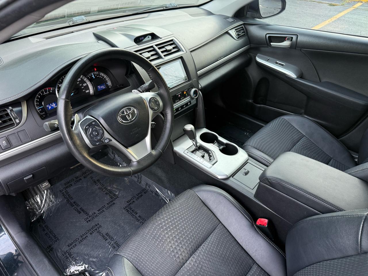 Toyota Camry SE 2013