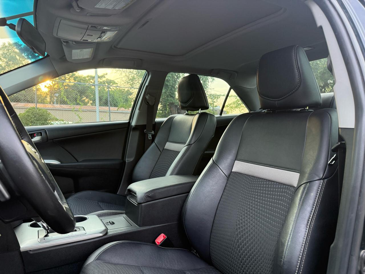 Toyota Camry SE 2013