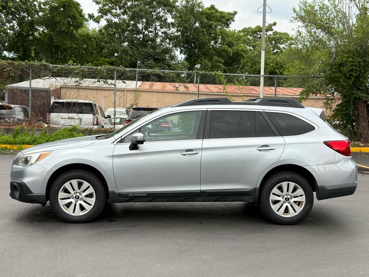 Subaru Outback 2.5i Premium 2015