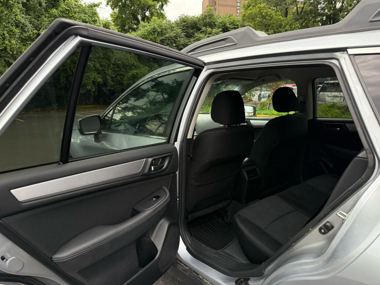 Subaru Outback 2.5i Premium 2015