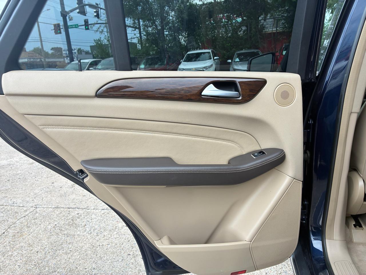 Mercedes-Benz M-Class ML350 4MATIC 2014