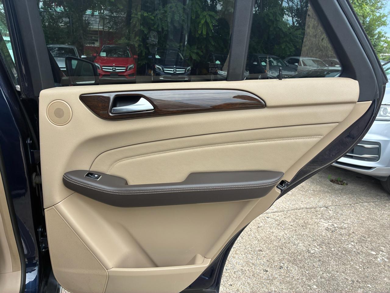 Mercedes-Benz M-Class ML350 4MATIC 2014