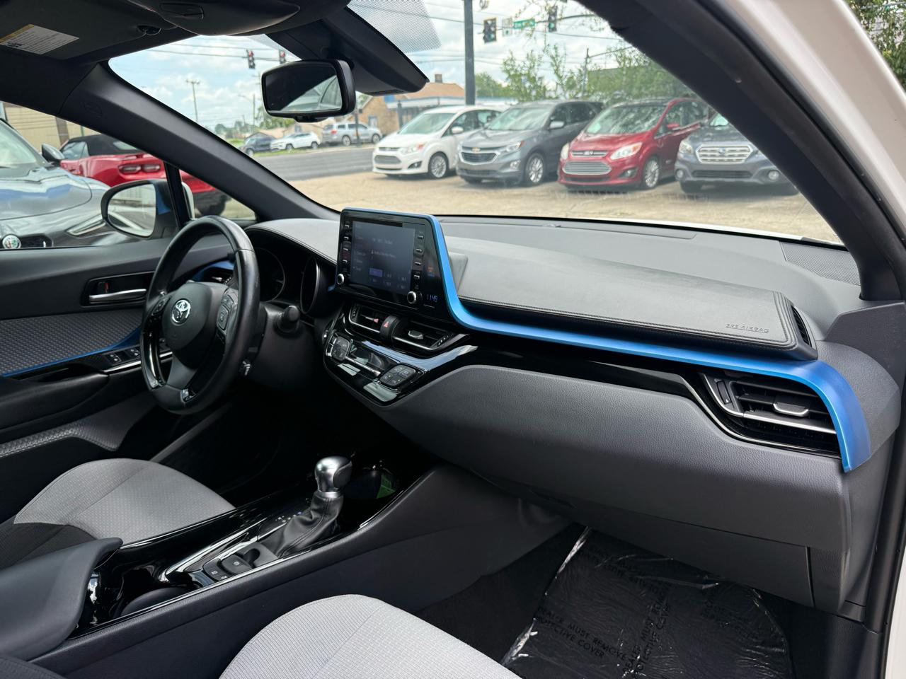 Toyota C-HR LE 2019