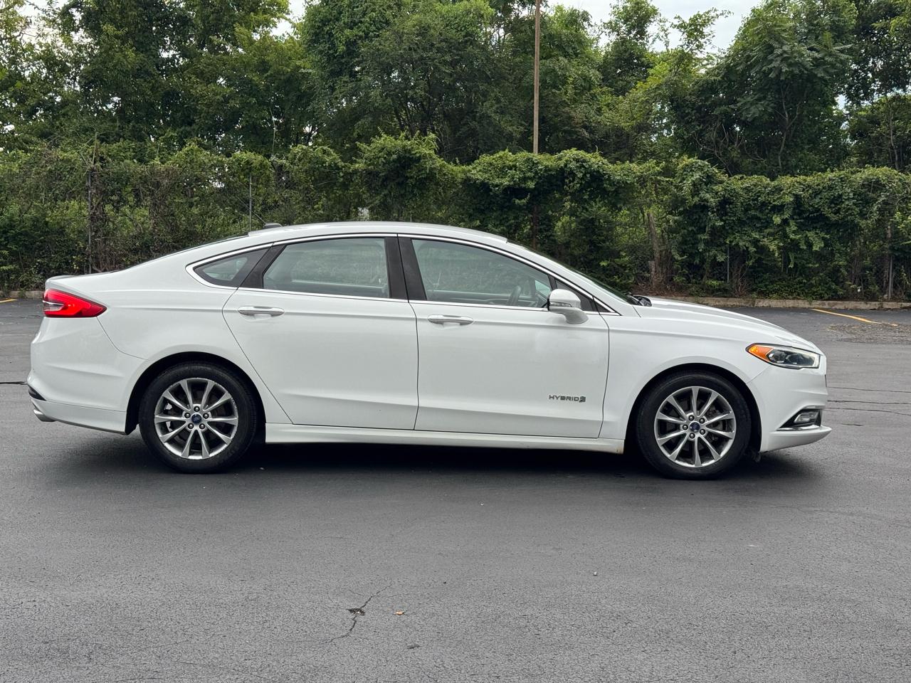 Ford Fusion Hybrid SE 2017