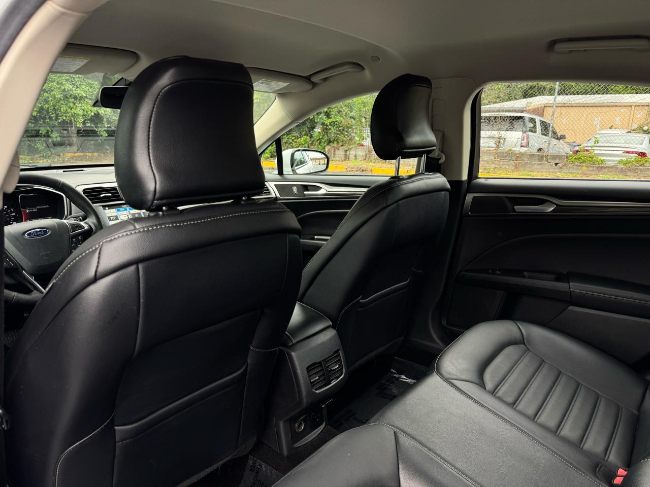 Ford Fusion Hybrid SE 2017
