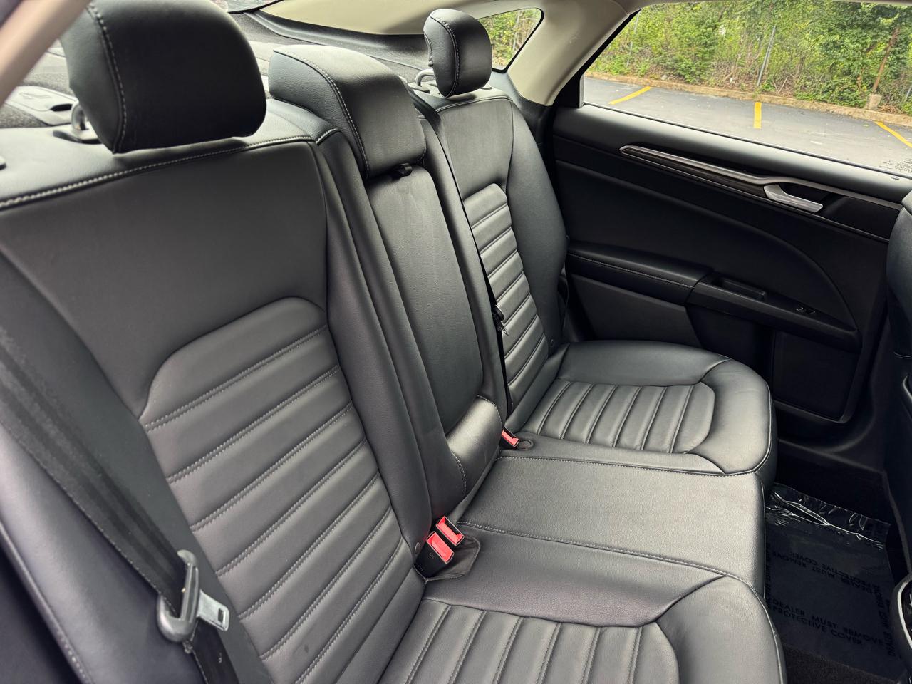 Ford Fusion Hybrid SE 2017