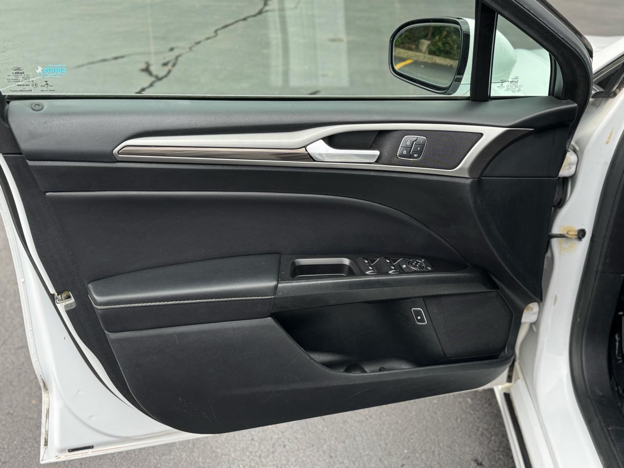 Ford Fusion Hybrid SE 2018