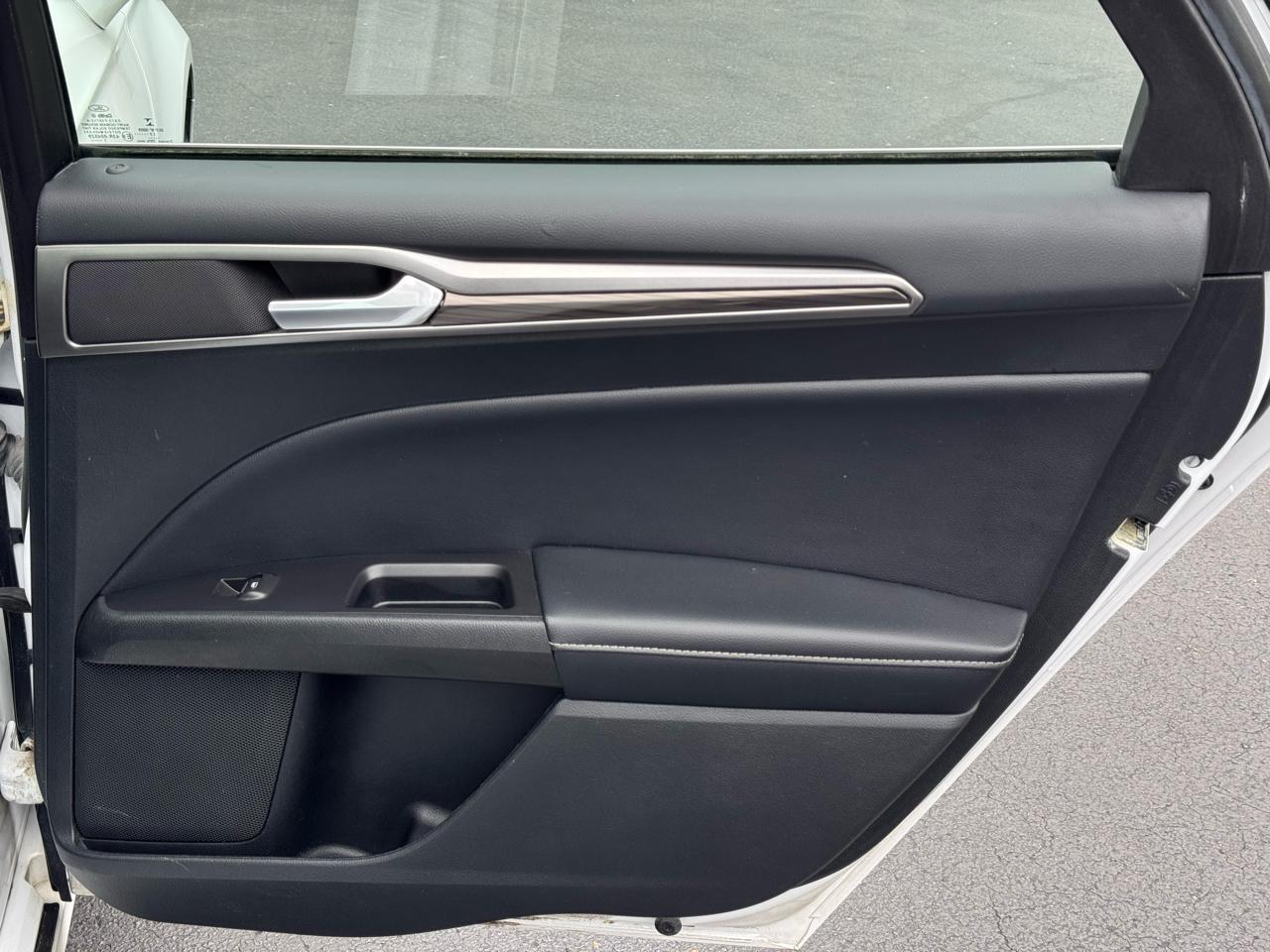 Ford Fusion Hybrid SE 2018