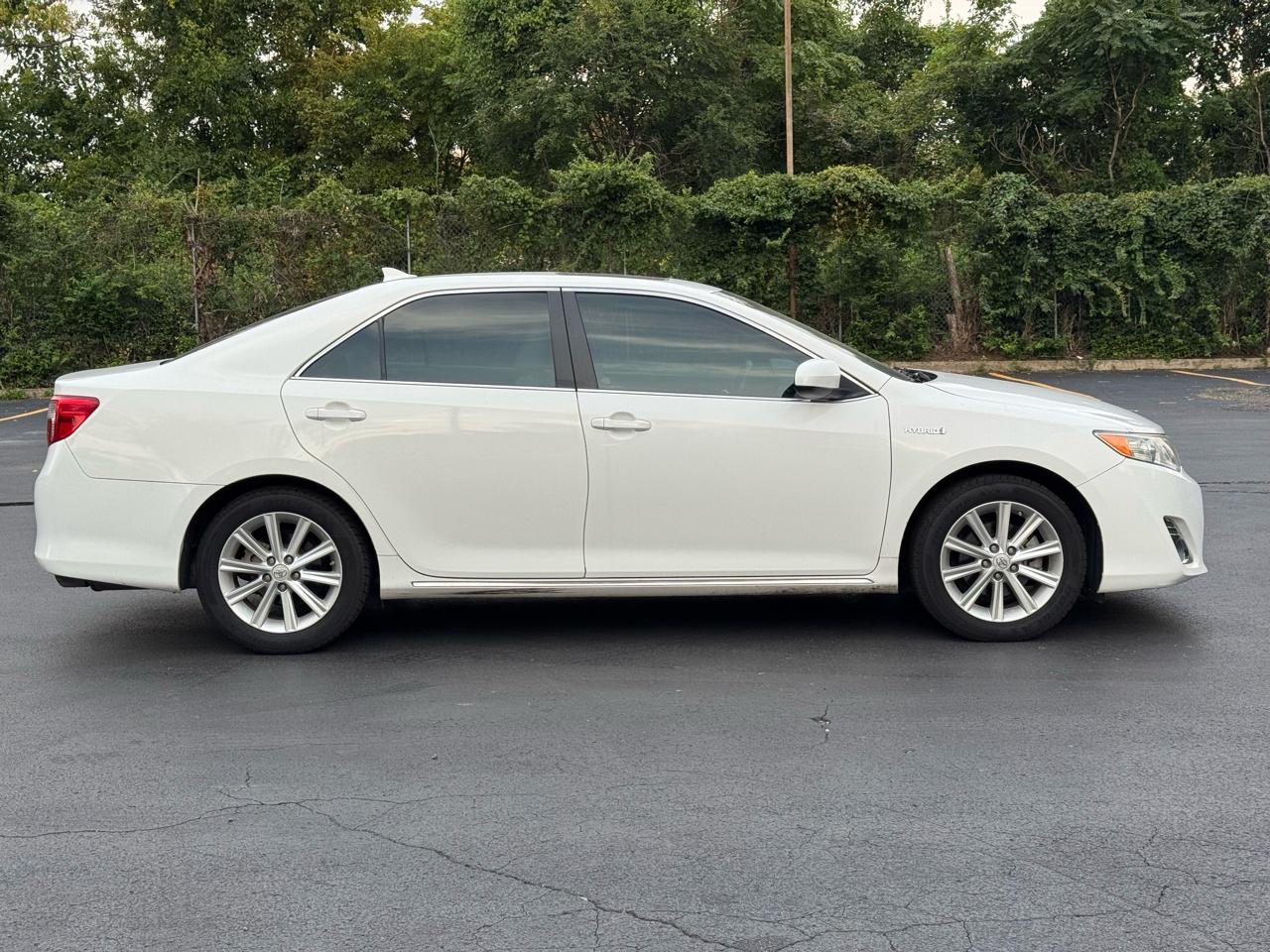 Toyota Camry Hybrid LE 2012
