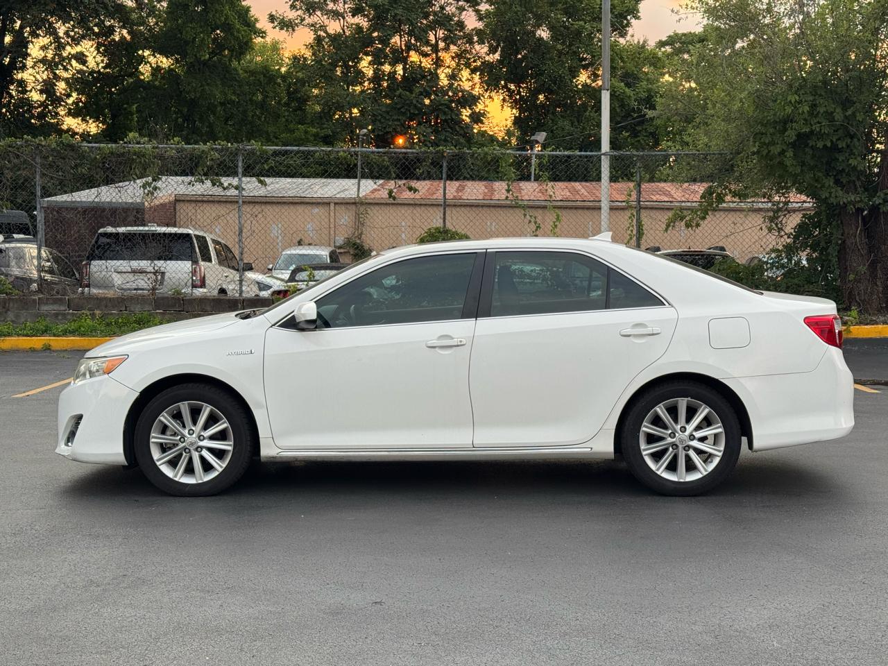Toyota Camry Hybrid LE 2012