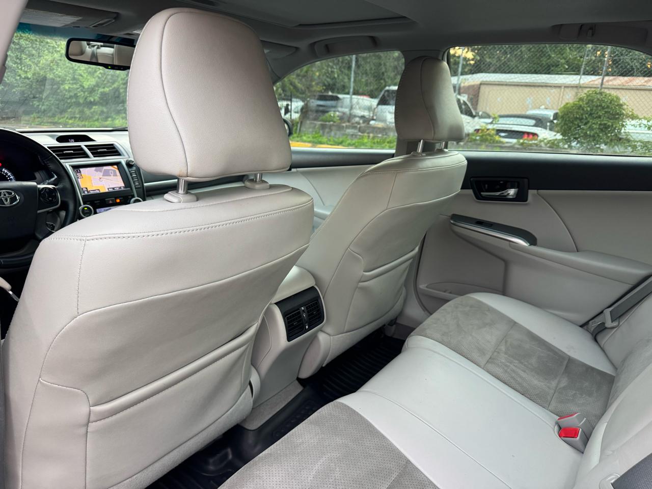 Toyota Camry Hybrid LE 2012