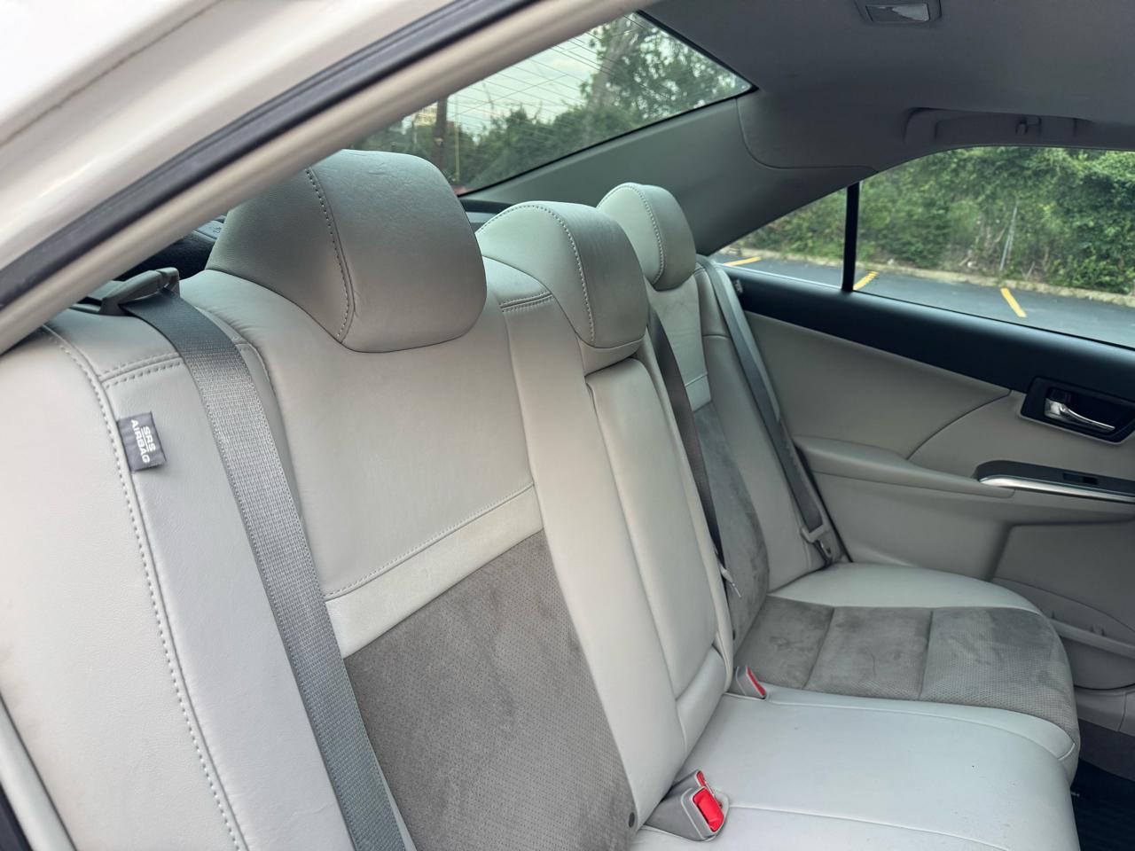 Toyota Camry Hybrid LE 2012