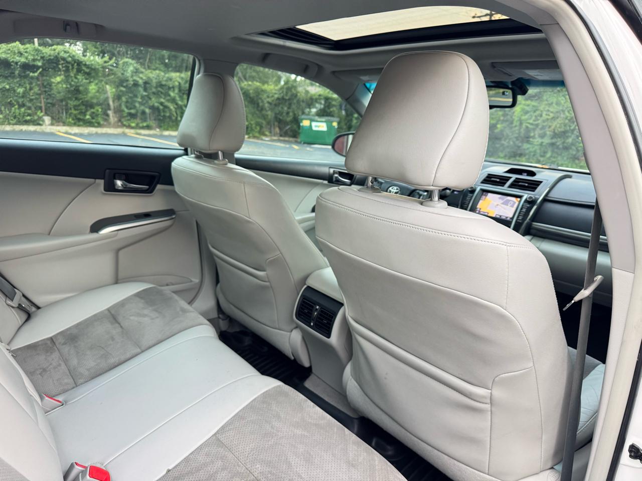 Toyota Camry Hybrid LE 2012