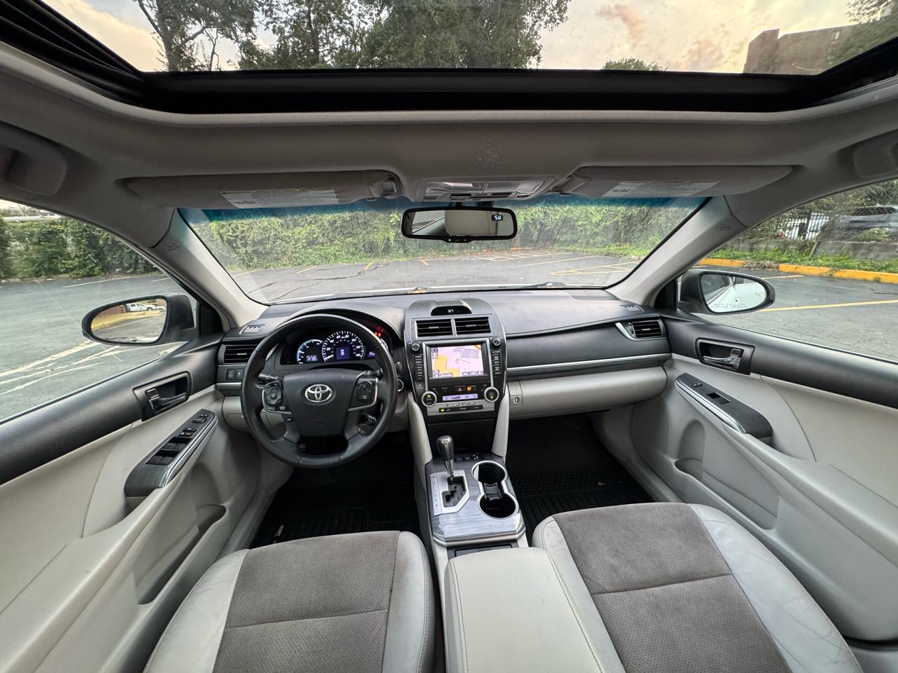 Toyota Camry Hybrid LE 2012