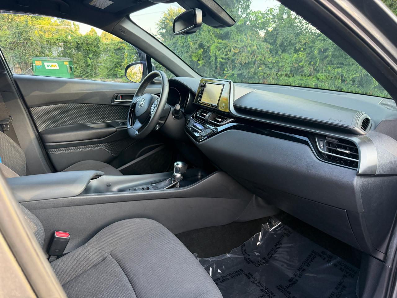 Toyota C-HR XLE 2018