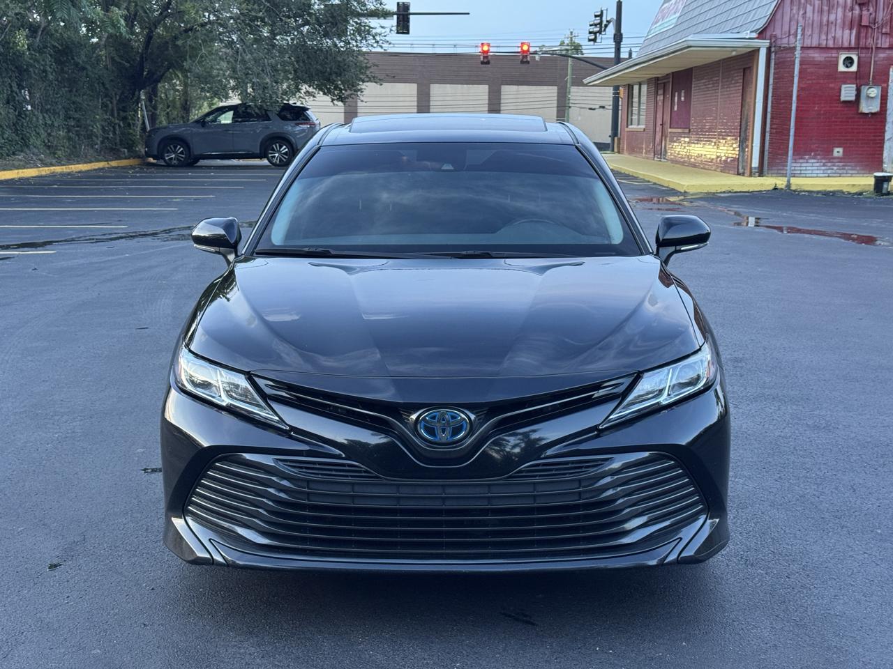 Toyota Camry Hybrid LE 2020