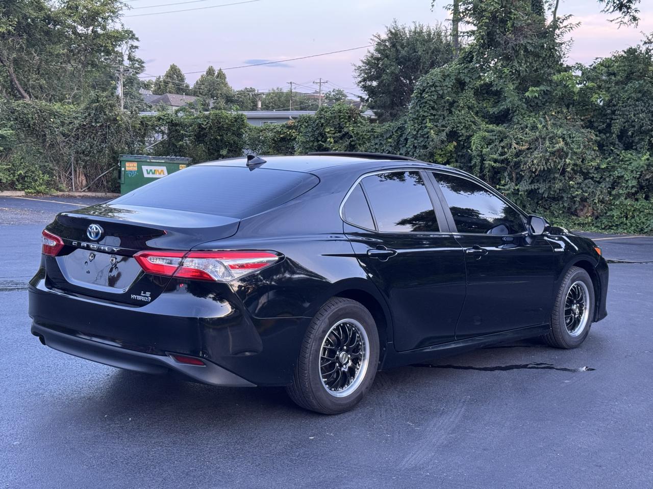 Toyota Camry Hybrid LE 2020